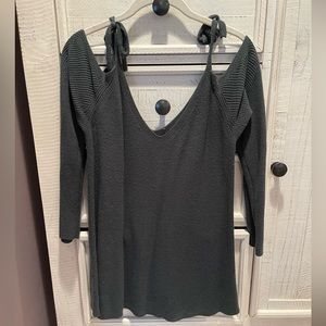 Ann Taylor Loft forest green cold shoulder sweater. Large